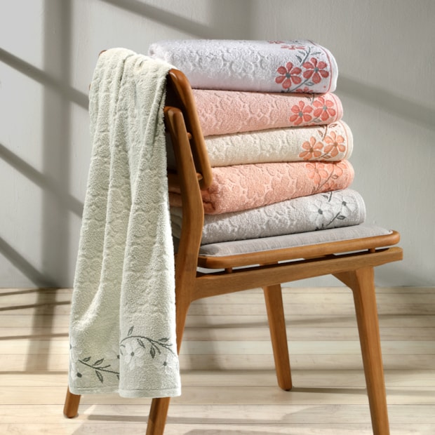 Toalha de Rosto Dohler Jacquard Eva - Gramatura: 440g/m²