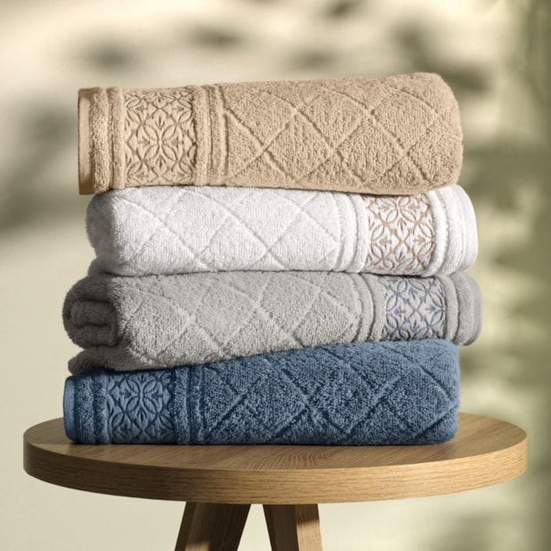 Toalha de Rosto Karsten Bragança Fio Penteado Jacquard - Gramatura: 450g/m²