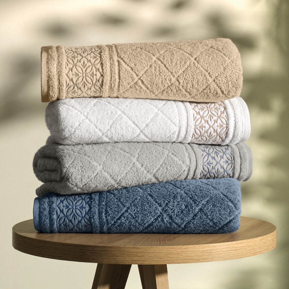 Toalha de Rosto Karsten Bragança Fio Penteado Jacquard - Gramatura: 450g/m²