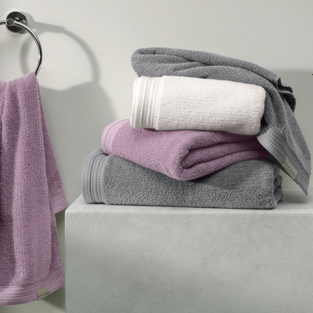 Toalha de Rosto Karsten Imperial Fio Penteado Max 100% Algodão - Gramatura: 450g/m²