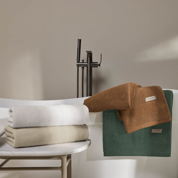 Toalha de Rosto Trussardi Borgia 100% Algodão Fio Penteado - Gramatura: 560g/m²