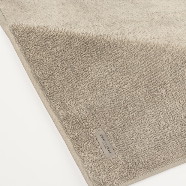 Toalha de Rosto Trussardi Fontani 100% Algodão Fio Penteado - Gramatura: 500 g/m²