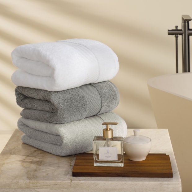 Toalha de Rosto Trussardi Lussure 100% Algodão Fio Penteado - Gramatura: 700g/m²