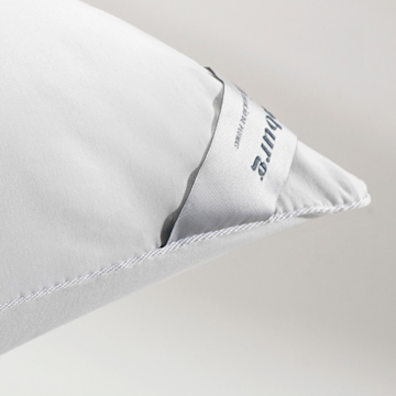 Travesseiro Altenburg Plumi Gold 100% Algodão Percal 180 Fios Suporte Firme 50cm x 70cm (1 Peça)