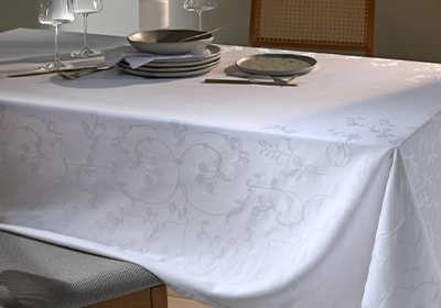 Toalha de Mesa Retangular Dohler Clean Aurora