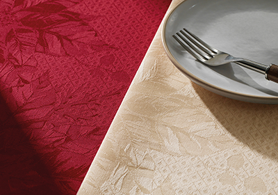 Toalha de Mesa Karsten Flores de Natal