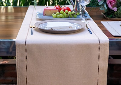 Caminho de Mesa Casa Argivai Glamour Bege