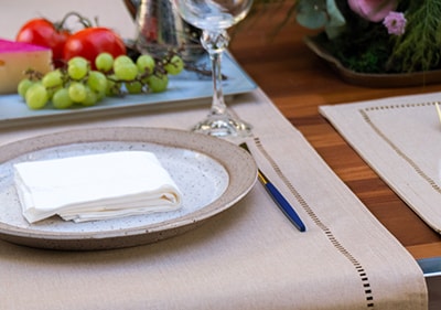 Caminho de Mesa Casa Argivai Glamour Bege