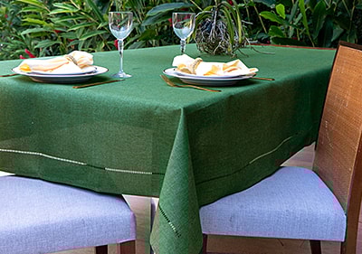 Toalha de Mesa Quadrada Casa Argivai Glamour Verde Musgo 4 Lugares