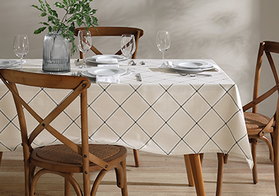 Toalha de Mesa Quadrada Dohler Clean Athenas Ieda 4 Lugares 1,40m x 1,40m