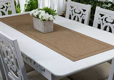 Caminho de Mesa Glamour Castanho