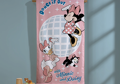 Toalha de Banho Infantil Dohler Minnie Dance It Out Aveludada