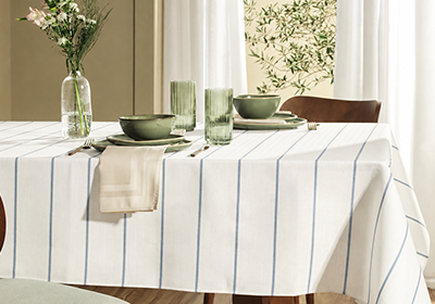 Toalha de Mesa Karsten Jacquard Sempre Limpa Royale