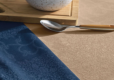 Toalha de Mesa Karsten Alamanda