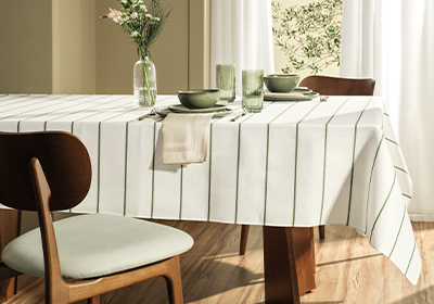 Toalha de Mesa Karsten Royale