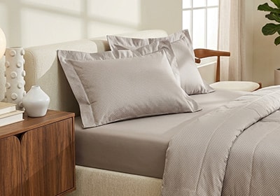 Fronha Altenburg Lux Inspire Cinza 100% Algodão Percal 200 Fios com Abas 50cm x 70cm (1 Peça)