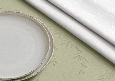 Toalha de Mesa Retangular Karsten Celebra Veríssimo Easy Wash 6 Lugares